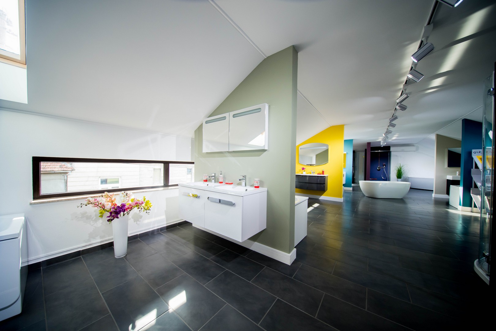 Showroom Dexcalor Photo